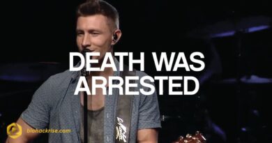 In-Depth Breakdown of “Death Was Arrested” Musical Arrangement